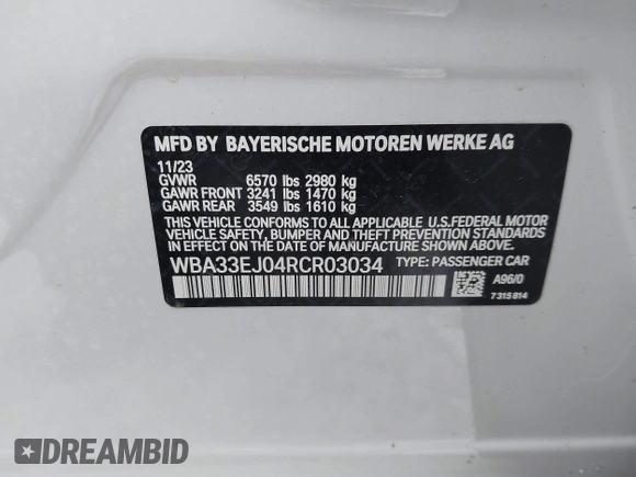 2024 BMW 7 Series 760i xDrive with VIN WBA33EJ04RCR03034, listed as a IAAI auction lot 41443346 with 4,938 mi miles. Bid and sale history available at carsss.com. Image 9.
