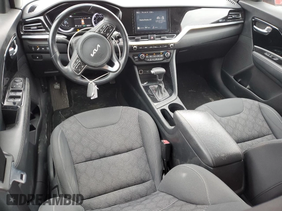 2022 Kia Niro LXS with VIN KNDCB3LC9N5539953, listed as a Copart auction lot 89042525 with 68,265 mi miles and Salvage Title. Bid and sale history available at carsss.com. Image 8.