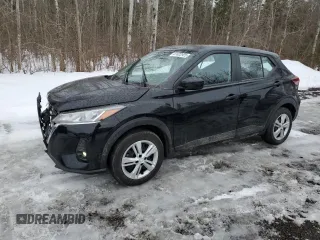 2022 Nissan Kicks S z VIN 3N1CP5BV0NL515477, wystawiony jako Copart lot #41622925 z przebiegiem 56 923 mil mil oraz Szkoda całkowita • Salvage title. Historia ofert i sprzedaży dostępna na DreamBid. Obrazek 1.
