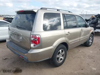 2006 Honda Pilot EX-L with VIN 5FNYF28586B039412, listed as a IAAI auction lot 41543393 with 223,685 mi miles. Bid and sale history available at carsss.com. Image 4.