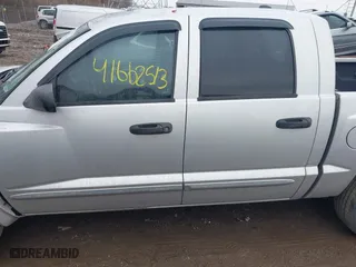 2005 Dodge Dakota Laramie with VIN 1D7HE58N05S244878, listed as a IAAI auction lot 41662513 with 171,323 mi miles. Bid and sale history available at carsss.com. Image 14.
