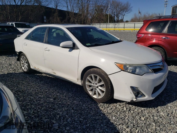 2014 Toyota Camry L with VIN 4T4BF1FK8ER397268, listed as a Copart auction lot 52114735 with 122,210 mi miles and Clean Title. Bid and sale history available at DreamBid. Image 4.