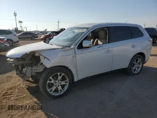 2014 Mitsubishi Outlander GT z VIN JA4JZ4AXXEZ010822, wystawiony jako Copart lot #60328445 z przebiegiem Nie podano mil oraz Szkoda całkowita • Salvage title. Historia ofert i sprzedaży dostępna na DreamBid. Obrazek 1.