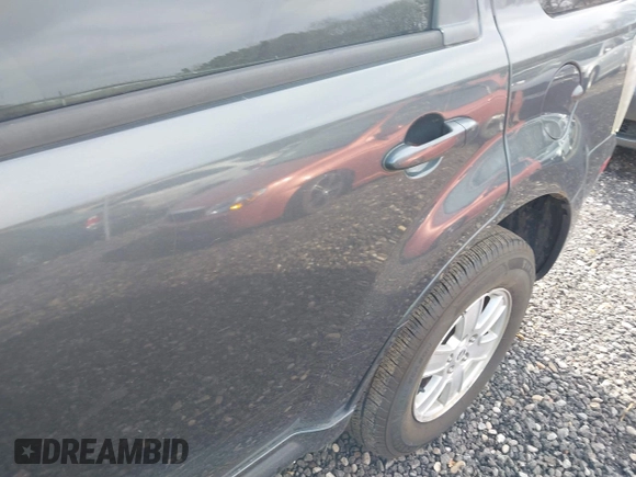 2010 Mercury Mariner z VIN 4M2CN9B73AKJ22994, wystawiony jako IAAI lot #42033710 z przebiegiem Nie podano mil oraz . Historia ofert i sprzedaży dostępna na DreamBid. Obrazek 6.