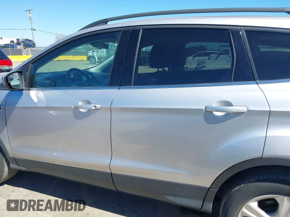 2016 Ford Escape SE with VIN 1FMCU0G96GUA99637, listed as a IAAI auction lot 41851586 with 61,143 mi miles. Bid and sale history available at carsss.com. Image 15.