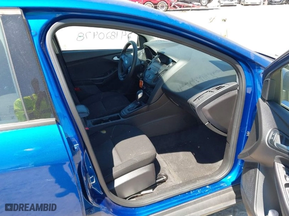 2018 Ford Focus SE with VIN 1FADP3F22JL265953, listed as a IAAI auction lot 41820478 with 83,422 mi miles. Bid and sale history available at carsss.com. Image 5.