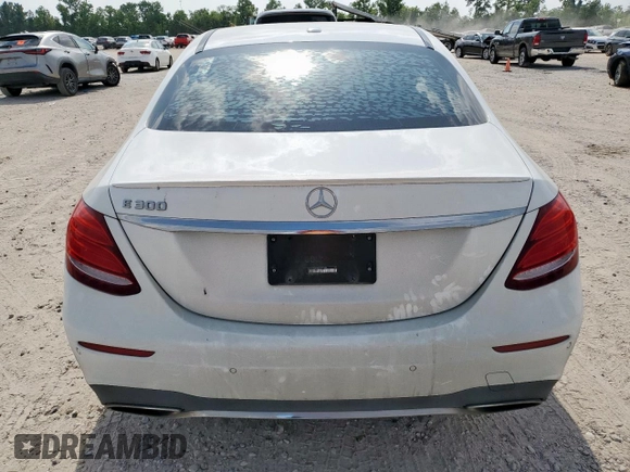 2017 Mercedes-Benz E 300 Luxury with VIN WDDZF4JB6HA091364, listed as a Copart auction lot 58209375 with 169,960 mi miles and Clean title. Bid and sale history available at DreamBid. Image 6.