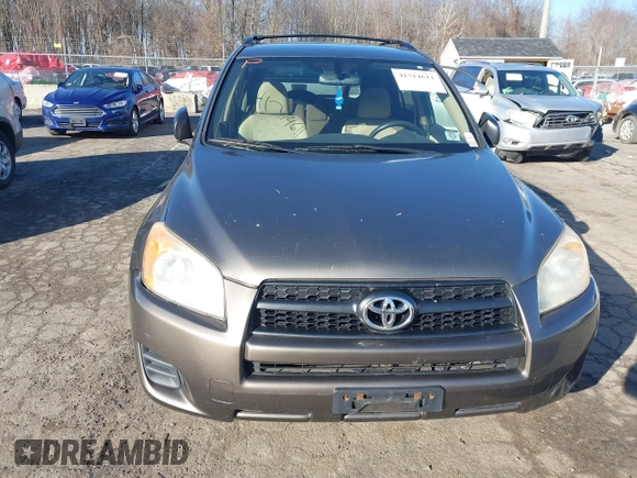 2010 Toyota RAV4 with VIN JTMBF4DV0A5031581, listed as a IAAI auction lot 41714611 with 186,814 mi miles. Bid and sale history available at carsss.com. Image 6.