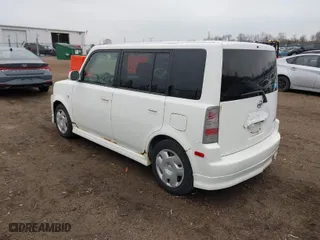 2005 Scion xB with VIN JTLKT324154024331, listed as a IAAI auction lot 42045127 with 170,111 mi miles. Bid and sale history available at carsss.com. Image 3.