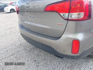 2015 Kia Sorento LX with VIN 5XYKTCA63FG654739, listed as a IAAI auction lot 42081544 with 121,024 mi miles. Bid and sale history available at carsss.com. Image 6.