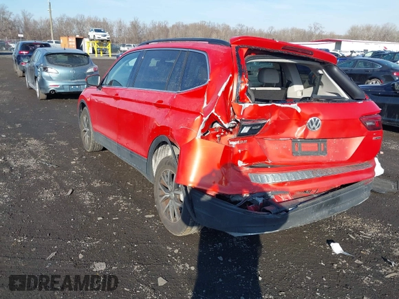 2019 Volkswagen Tiguan SE with VIN 3VV2B7AX9KM136359, listed as a IAAI auction lot 41426441 with 140,891 mi miles and . Bid and sale history available at DreamBid. Image 3.