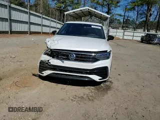 2023 Volkswagen Tiguan SE R-Line Black with VIN 3VVCB7AX6PM001044, listed as a Copart auction lot 47365565 with 20,059 mi miles and Salvage title. Bid and sale history available at DreamBid. Image 14.