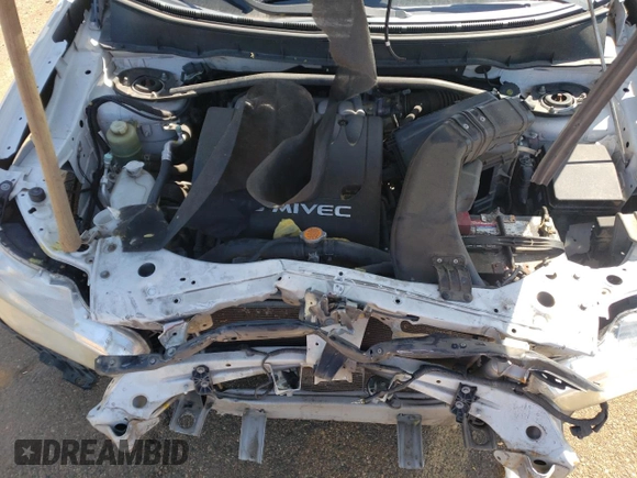 2011 Mitsubishi Outlander XLS z VIN JA4JS4AX4BU012496, wystawiony jako Copart lot #52871125 z przebiegiem 136 561 mil mil oraz Szkoda całkowita • Salvage title. Historia ofert i sprzedaży dostępna na DreamBid. Obrazek 12.