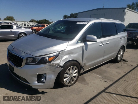 2017 Kia Sedona EX with VIN KNDMC5C1XH6264152, listed as a Copart auction lot 69098454 with 123,954 mi miles and Salvage Title. Bid and sale history available at carsss.com. Image 1.