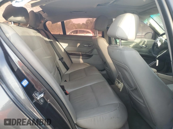 2007 BMW 3 Series 328i z VIN WBAVA33507KX72442, wystawiony jako Copart lot #59585405 z przebiegiem 185 003 mil mil oraz Szkoda całkowita • Salvage title. Historia ofert i sprzedaży dostępna na DreamBid. Obrazek 10.