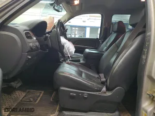 2009 GMC Sierra 2500HD SLT with VIN 1GTHK63679F118461, listed as a Copart auction lot 44075925 with 142,810 mi miles and Salvage Title. Bid and sale history available at carsss.com. Image 7.
