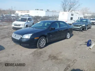 2008 Mercury Milan z VIN 3MEHM01108R628763, wystawiony jako IAAI lot #41667525 z przebiegiem 217 905 mil mil oraz . Historia ofert i sprzedaży dostępna na DreamBid. Obrazek 17.