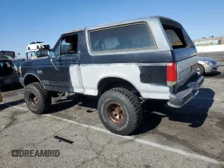 1989 Ford Bronco Custom with VIN 1FMEU15H1KLA71087, listed as a Copart auction lot 89330975 with 98,096 mi miles and Salvage Title. Bid and sale history available at carsss.com. Image 2.