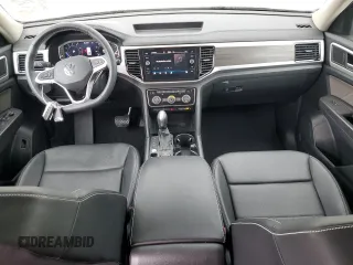 2023 Volkswagen Atlas SE z VIN 1V2KR2CA0PC529535, wystawiony jako Copart lot #55973775 z przebiegiem 23 476 mil mil oraz Czysty tytuł • Clean title. Historia ofert i sprzedaży dostępna na DreamBid. Obrazek 8.