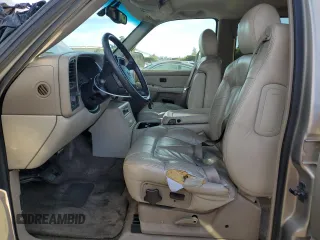 2001 Chevrolet Suburban LS with VIN 3GNEC16TX1G189524, listed as a Copart auction lot 47223945 with 193,201 mi miles and Salvage Title. Bid and sale history available at carsss.com. Image 7.