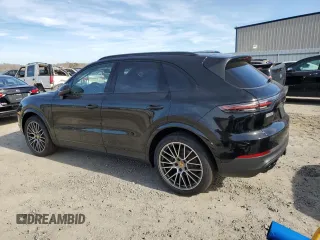 2022 Porsche Cayenne z VIN WP1AA2AY4NDA07033, wystawiony jako Copart lot #38195123 z przebiegiem 55 mil mil oraz . Historia ofert i sprzedaży dostępna na DreamBid. Obrazek 2.