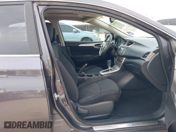 2014 Nissan Sentra SV z VIN 3N1AB7AP5EY226487, wystawiony jako IAAI lot #42053736 z przebiegiem 100 110 mil mil oraz . Historia ofert i sprzedaży dostępna na DreamBid. Obrazek 5.