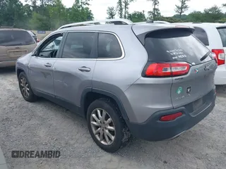 2016 Jeep Cherokee Limited with VIN 1C4PJMDB8GW151903, listed as a IAAI auction lot 42359124 with 249,984 mi miles and . Bid and sale history available at DreamBid. Image 3.