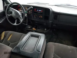 2007 GMC Sierra 3500 DRW Work Trk z VIN 1GTJK33D87F124104, wystawiony jako Copart lot #80835084 z przebiegiem 321 629 mil mil oraz Szkody całkowita. Historia ofert i sprzedaży dostępna na DreamBid. Obrazek 8.
