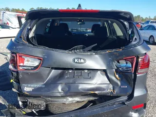2019 Kia Sorento LX with VIN 5XYPGDA3XKG436510, listed as a IAAI auction lot 41010237 with 123,368 mi miles and . Bid and sale history available at carsss.com. Image 6.