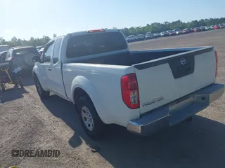 2015 Nissan Frontier SV with VIN 1N6BD0CT0FN764250, listed as a IAAI auction lot 42064995 with 109,548 mi miles and . Bid and sale history available at DreamBid. Image 3.