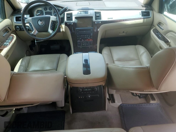 2009 Cadillac Escalade z VIN 1GYFK43539R196408, wystawiony jako Copart lot #60207045 z przebiegiem 79 329 mil mil oraz Czysty tytuł • Clean title. Historia ofert i sprzedaży dostępna na DreamBid. Obrazek 8.