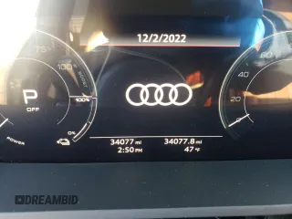 2019 Audi e-tron Prestige z VIN WA1VAAGE5KB024077, wystawiony jako Copart lot #69376182 z przebiegiem 34 077 mil mil oraz . Historia ofert i sprzedaży dostępna na DreamBid. Obrazek 9.