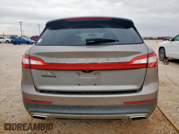 2017 Lincoln MKX Reserve z VIN 2LMPJ6LR6HBL30244, wystawiony jako Copart lot #56879745 z przebiegiem 98 771 mil mil oraz Czysty tytuł • Clean title. Historia ofert i sprzedaży dostępna na DreamBid. Obrazek 6.