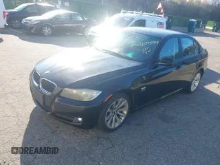 2011 BMW 3 Series 328i xDrive with VIN WBAPK7G52BNN78753, listed as a IAAI auction lot 41775527 with 89,309 mi miles. Bid and sale history available at carsss.com. Image 2.