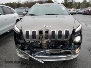 2017 Jeep Cherokee Overland z VIN 1C4PJMJS7HW525455, wystawiony jako Copart lot #84473674 z przebiegiem 83 498 mil mil oraz Szkoda całkowita • Salvage title. Historia ofert i sprzedaży dostępna na DreamBid. Obrazek 5.