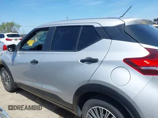 2020 Nissan Kicks S with VIN 3N1CP5BV6LL575146, listed as a IAAI auction lot 42101224 with 47,079 mi miles. Bid and sale history available at carsss.com. Image 14.