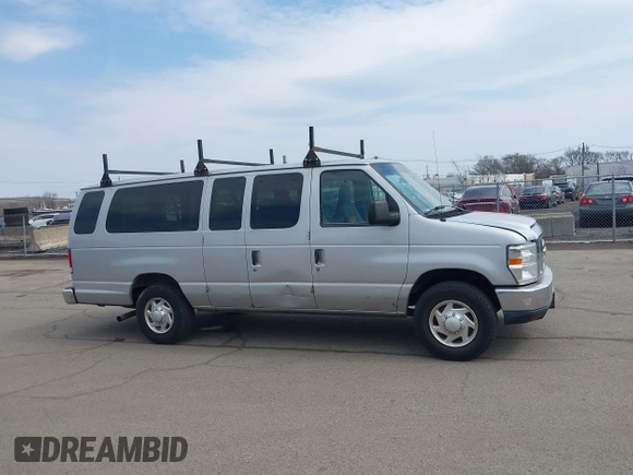 2014 Ford Econoline Passenger XL z VIN 1FBSS3BL9EDA86585, wystawiony jako IAAI lot #41909977 z przebiegiem 167 911 mil mil oraz . Historia ofert i sprzedaży dostępna na DreamBid. Obrazek 13.