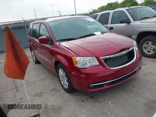 2013 Chrysler Town & Country Touring z VIN 2C4RC1BG4DR821869, wystawiony jako IAAI lot #42278579 z przebiegiem 192 288 mil mil oraz . Historia ofert i sprzedaży dostępna na DreamBid. Obrazek 1.