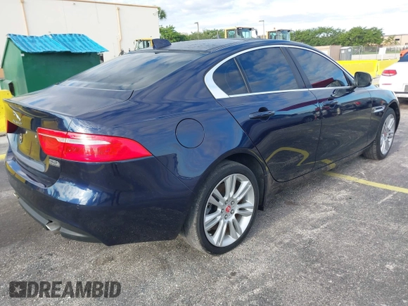 2019 Jaguar XE 25t Premium with VIN SAJAJ4FX9KCP46060, listed as a IAAI auction lot 42028720 with 38,953 mi miles. Bid and sale history available at carsss.com. Image 4.