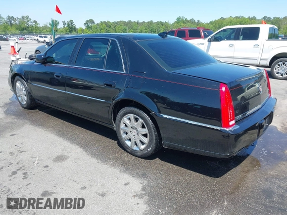 2011 Cadillac DTS Premium Collection z VIN 1G6KH5E65BU140314, wystawiony jako IAAI lot #42050040 z przebiegiem 149 921 mil mil oraz . Historia ofert i sprzedaży dostępna na DreamBid. Obrazek 3.