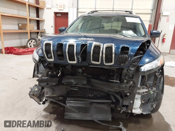 2018 Jeep Cherokee Latitude Plus with VIN 1C4PJMLB0JD612922, listed as a IAAI auction lot 42581594 with 137,793 mi miles and . Bid and sale history available at DreamBid. Image 6.