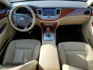 2013 Hyundai Genesis 3.8L z VIN KMHGC4DDXDU209542, wystawiony jako Copart lot #60845625 z przebiegiem 224 186 mil mil oraz Szkoda całkowita • Salvage title. Historia ofert i sprzedaży dostępna na DreamBid. Obrazek 8.