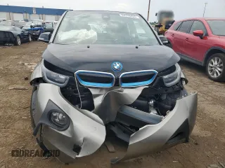 2017 BMW i3 with VIN WBY1Z8C30HV893329, listed as a Copart auction lot 64370455 with 59,151 mi miles and Clean title. Bid and sale history available at DreamBid. Image 5.