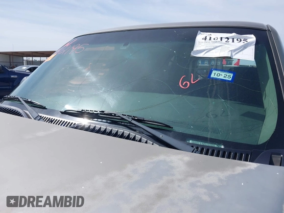 2003 Chevrolet Tahoe LS with VIN 1GNEC13V23R141539, listed as a IAAI auction lot 41812195 with 486,815 mi miles. Bid and sale history available at carsss.com. Image 19.