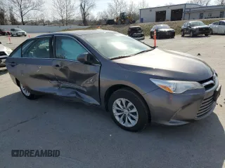 2017 Toyota Camry XLE with VIN 4T1BF1FK5HU696747, listed as a Copart auction lot 49888175 with 71,698 mi miles and Salvage Title. Bid and sale history available at DreamBid. Image 4.