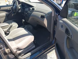 2002 Ford Focus SE with VIN 1FAFP34302W167735, listed as a IAAI auction lot 42056931 with 303,295 mi miles and . Bid and sale history available at carsss.com. Image 5.