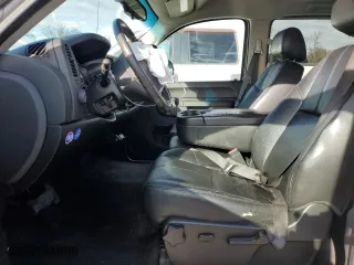 2010 Chevrolet Silverado 1500 LT with VIN 3GCRCSE0XAG275567, listed as a Copart auction lot 85530394 with 189,269 mi miles and Salvage Title. Bid and sale history available at carsss.com. Image 7.