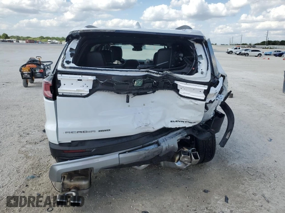 2024 GMC Acadia AWD Elevation z VIN 1GKENNKS4RJ189444, wystawiony jako Copart lot #51219445 z przebiegiem 20 847 mil mil oraz Nie do naprawy • Non repairable. Historia ofert i sprzedaży dostępna na DreamBid. Obrazek 6.
