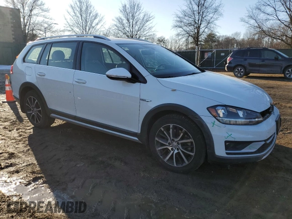 2018 Volkswagen Golf S z VIN 3VWH17AU3JM753947, wystawiony jako Copart lot #41790225 z przebiegiem 46 126 mil mil oraz Szkoda całkowita • Salvage title. Historia ofert i sprzedaży dostępna na DreamBid. Obrazek 4.