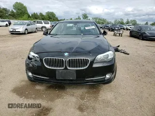 2013 BMW 5 Series 528i xDrive z VIN WBAXH5C58DD108132, wystawiony jako Copart lot #57969865 z przebiegiem 68 308 mil mil oraz Szkoda całkowita • Salvage title. Historia ofert i sprzedaży dostępna na DreamBid. Obrazek 13.